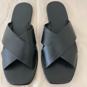 Banana Republic Crossover Black Slides Size 10